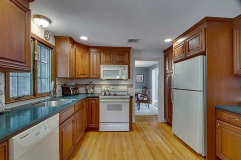 29 Oak Hill Rd, Needham, MA 02492 photo 11