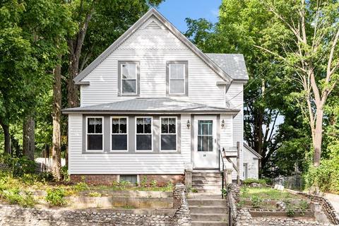 34 Walnut St, Maynard, MA 01754 photo 4