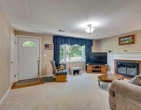 8 Windmill Dr, Maynard, MA 01754 photo 4