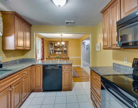8 Windmill Dr, Maynard, MA 01754 photo 12