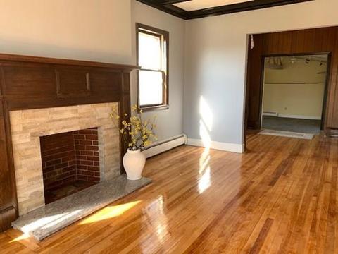 235 Hamilton St, Worcester, MA 01604 photo 2