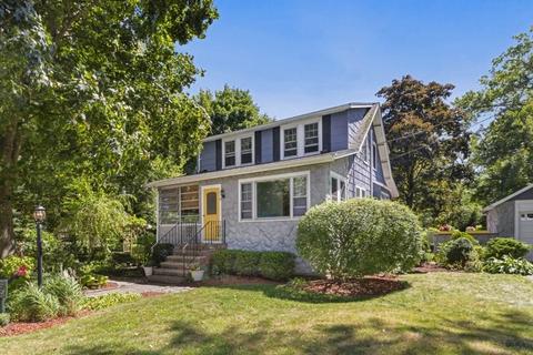 39 Cross St, Reading, MA 01867 photo 1