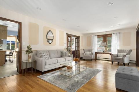 39 Cross St, Reading, MA 01867 photo 8