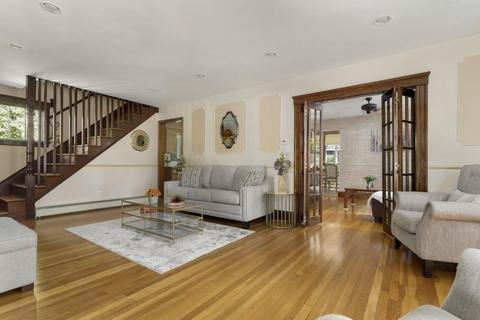 39 Cross St, Reading, MA 01867 photo 6