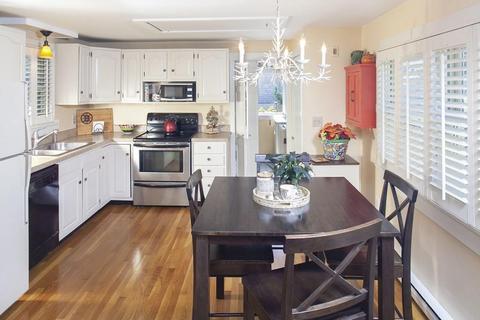 248 North St, Hingham, MA 02043 photo 3
