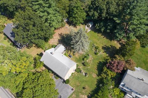 526 Franklin St, Reading, MA 01867 photo 2