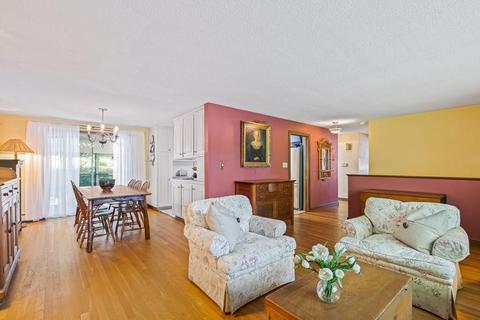 526 Franklin St, Reading, MA 01867 photo 12