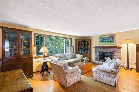 526 Franklin St, Reading, MA 01867 photo 6