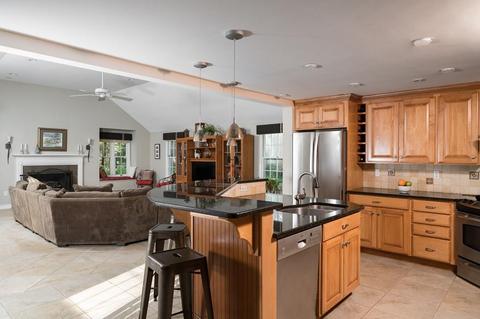 92 High Rock St, Needham, MA 02492 photo 3