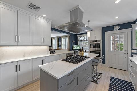 10 Gregory St, Marblehead, MA 01945 photo 10