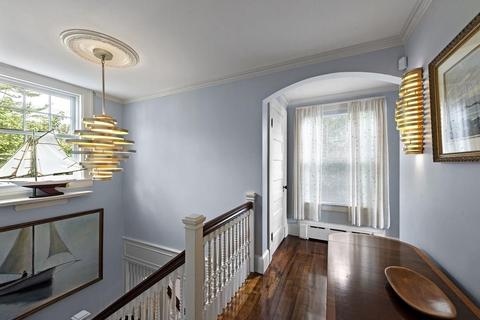10 Gregory St, Marblehead, MA 01945 photo 14