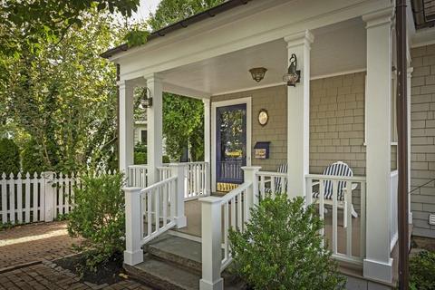 10 Gregory St, Marblehead, MA 01945 photo 3
