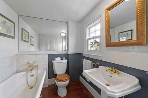 10 Gregory St, Marblehead, MA 01945 photo 26