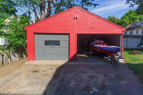 23 Hilton St, Chicopee, MA 01020 photo 3