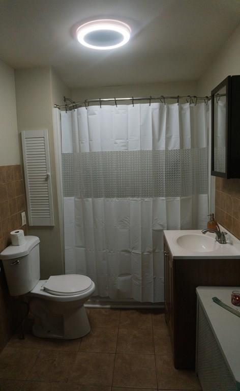 23 Hilton St, Chicopee, MA 01020 photo 8