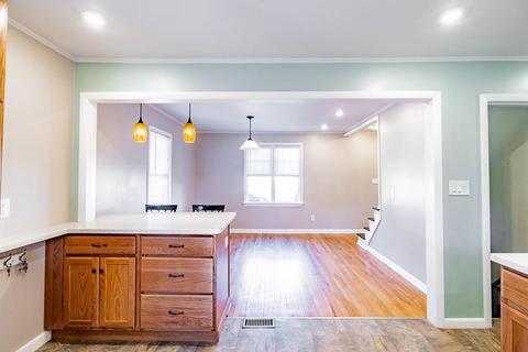 38 Hatch St, Springfield, MA 01129 photo 6