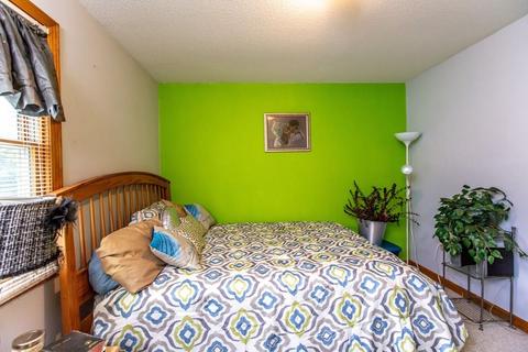 15 Barber St, Springfield, MA 01109 photo 16