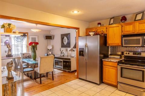 15 Barber St, Springfield, MA 01109 photo 6