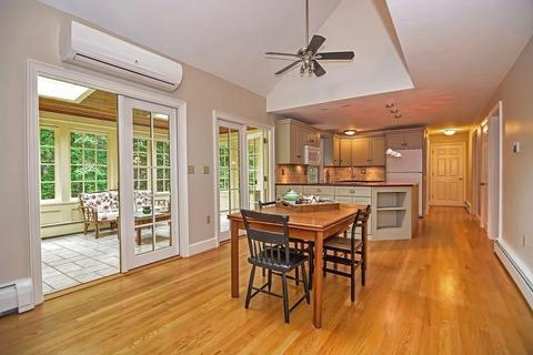 59 South St, Upton, MA 01568 photo 8