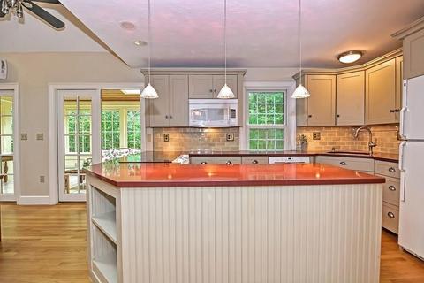 59 South St, Upton, MA 01568 photo 5