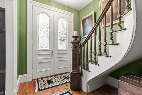 26 Leonard St, Gloucester, MA 01930 photo 5