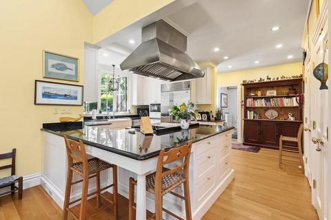 26 Leonard St, Gloucester, MA 01930 photo 9