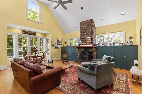 26 Leonard St, Gloucester, MA 01930 photo 7