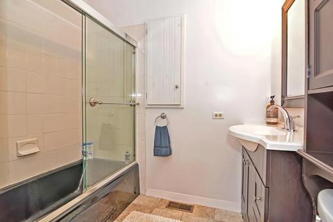17 Apple St, Gloucester, MA 01930 photo 24