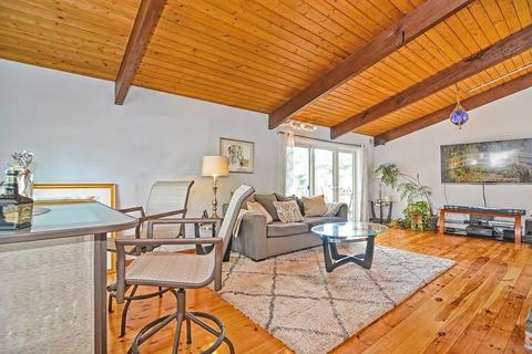 17 Apple St, Gloucester, MA 01930 photo 8