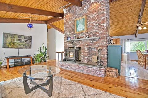 17 Apple St, Gloucester, MA 01930 photo 5