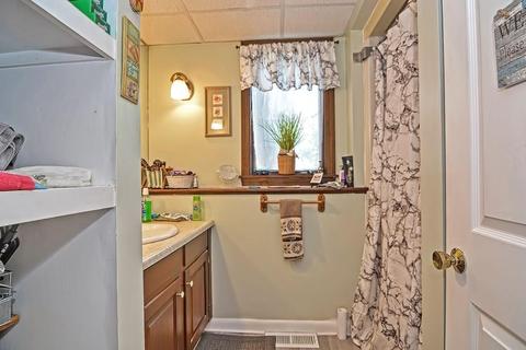 17 Apple St, Gloucester, MA 01930 photo 32