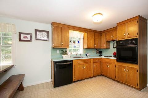 9 Winthrop Rd, Hingham, MA 02043 photo 5