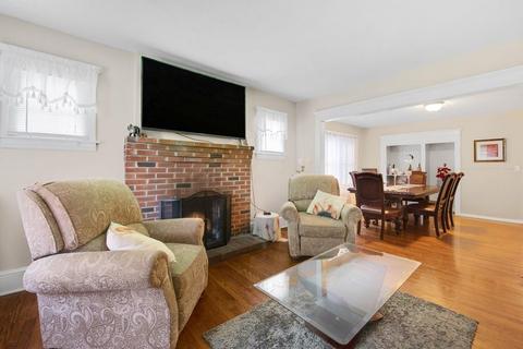 72 Rittenhouse Ter, Springfield, MA 01108 photo 4