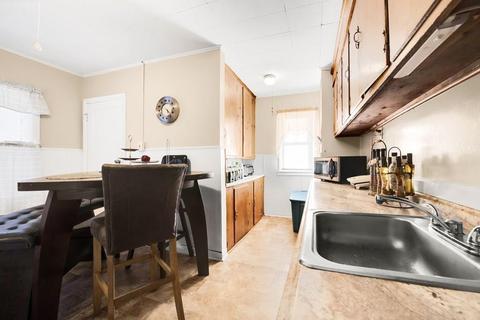 72 Rittenhouse Ter, Springfield, MA 01108 photo 8