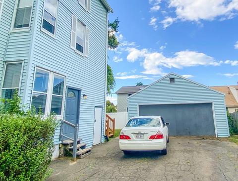 24 Shaw Park Ave, Chicopee, MA 01013 photo 9