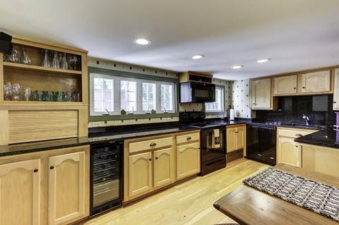 12 Pleasant, Upton, MA 01568 photo 4
