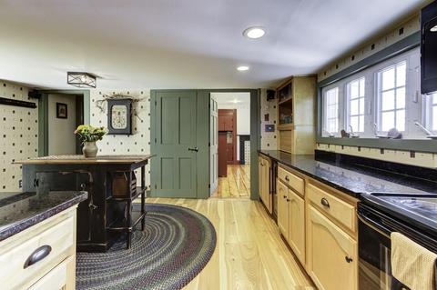 12 Pleasant, Upton, MA 01568 photo 8