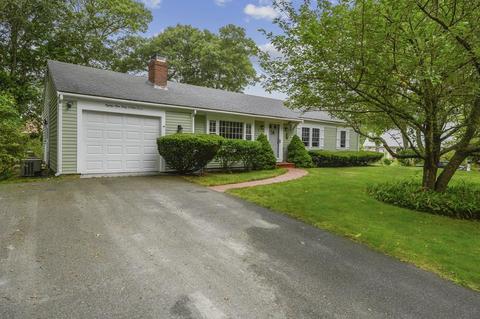 89 Whip-o-will Dr, Barnstable, MA 02601 photo 4