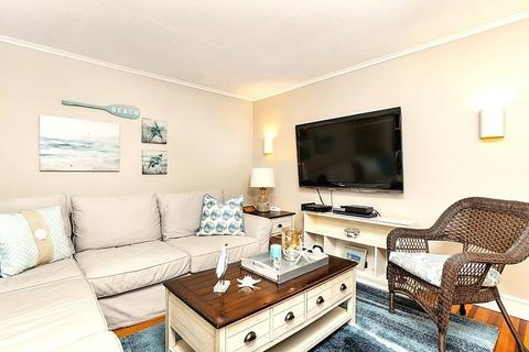 46 Highland St, Barnstable, MA 02601 photo 8
