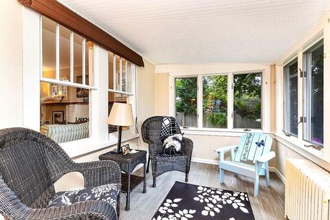 46 Highland St, Barnstable, MA 02601 photo 4