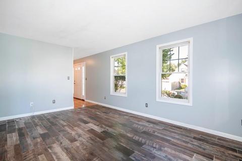 20 Emeline Ct, Springfield, MA 01128 photo 5