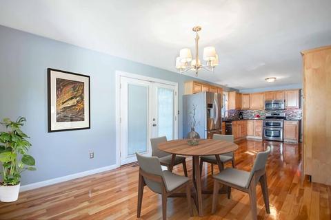 20 Emeline Ct, Springfield, MA 01128 photo 6