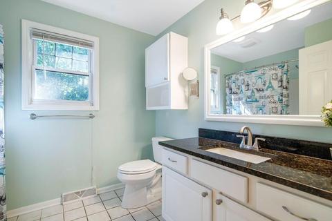 20 Emeline Ct, Springfield, MA 01128 photo 12