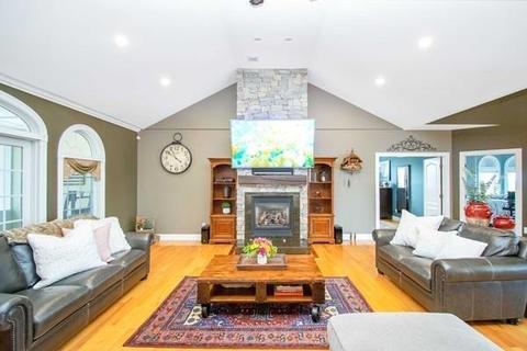 148 Cislak Dr, Ludlow, MA 01056 photo 4