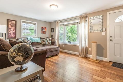 50 Simon St, Beverly, MA 01915 photo 5