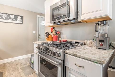 50 Simon St, Beverly, MA 01915 photo 12