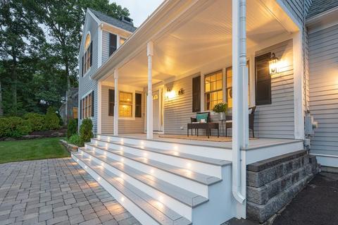9 Mohican Ave, Mashpee, MA 02649 photo 2