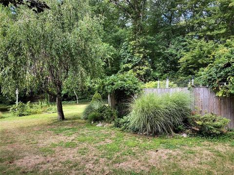 52 Cudworth Rd, Webster, MA 01570 photo 9