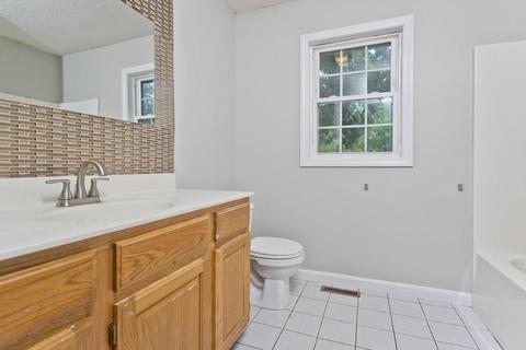23 Martha St, Springfield, MA 01151 photo 12