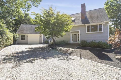 2 Samoset Rd, Mashpee, MA 02649 photo 1